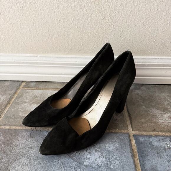 Tahari Shoes - Tahari Ava Black Suede Pumps Womens 8.5 Block Heel Pointed Toe